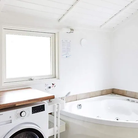8 Person Holiday In Slagelse بيت للعطل