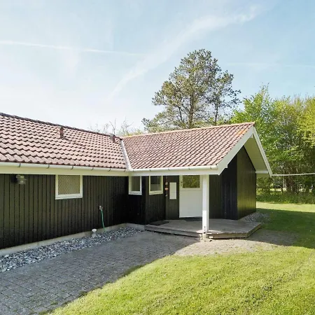 8 Person Holiday In Slagelse *